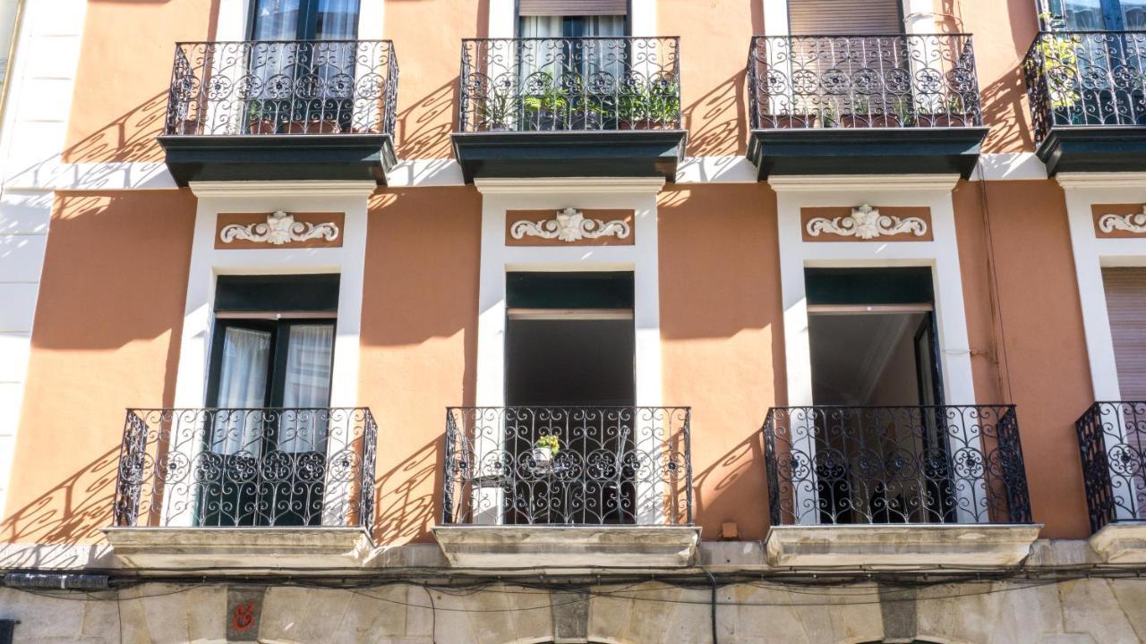Bonito Y Espacioso Piso En Bilbao. Centro Bagian luar foto