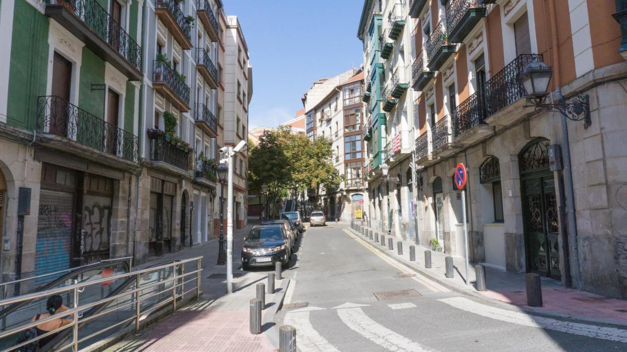 Bonito Y Espacioso Piso En Bilbao. Centro Bagian luar foto